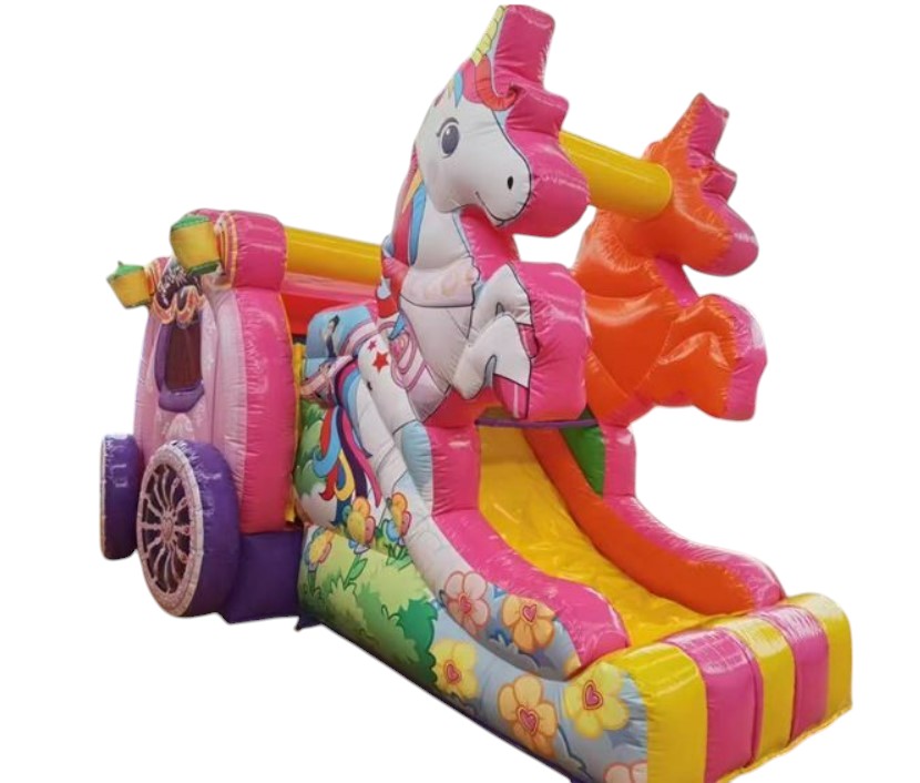 JEU GONFLABLE LE CARROSSE DE LA LICORNE